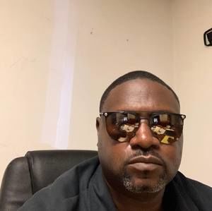 Meet your Posher, Lawrence